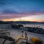 Stunning Home In Vis With Sauna Holiday home *