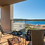 Holiday home Stunning Home In Vis With Sauna *