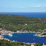 Holiday home Stunning Home In Vis With Sauna