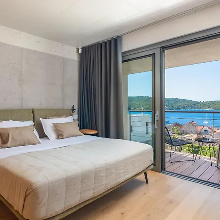 Stunning Home In Vis With Sauna וויס