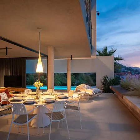 Stunning Home In Vis With Sauna בית נופש *