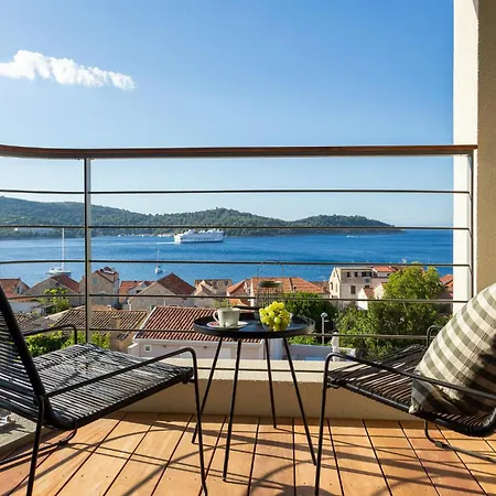 בית נופש Stunning Home In Vis With Sauna
