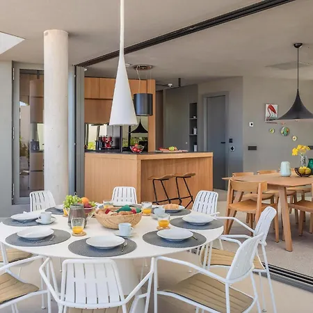בית נופש Stunning Home In Vis With Sauna